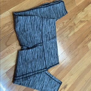 Patterned Aerie leggings